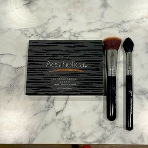 Brand new Aesthetica contour makeup kit